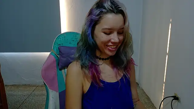 Snapshot of WandaDoll chatting on 03-25-26, 12:11 WandaDoll online show from 03-25-26, 12:11