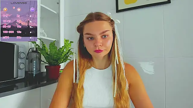 Molly sweetie online show from 07-04-26, 06:30