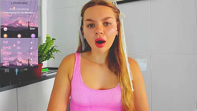 Molly sweetie online show from 07-12-26, 06:37