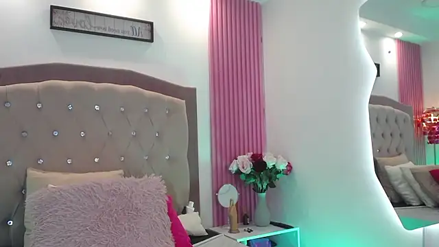 Snapshot of AnnadirtyXo chatting on 03-16-26, 04:18 AnnadirtyXo online show from 03-16-26, 04:18