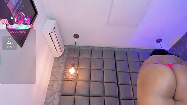 megan woll online show from 03-15-25, 01:18