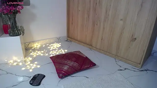  Lalaa online show from 01-28-25, 10:34