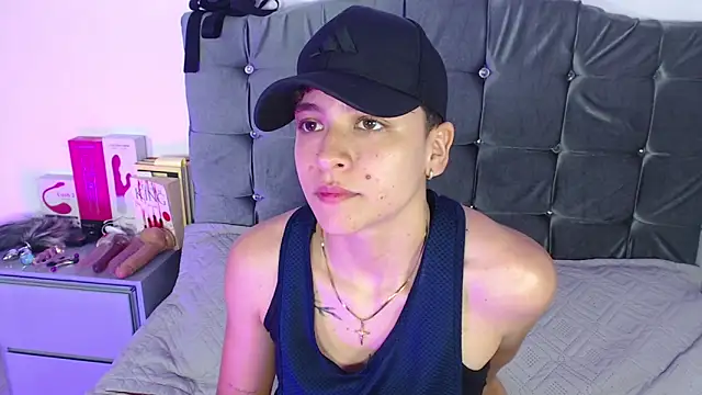 Snapshot of Antonella_Cruz02 chatting on 06-16-26, 03:42 Antonella Cruz02 online show from 06-16-26, 03:42