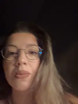 Snapshot of SonyaD_ chatting on 04-28-26, 02:27 SonyaD online show from 04-28-26, 02:27