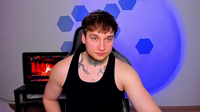 Chris Tyson online show from 04-08-26, 08:09