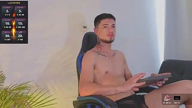 EdwardRoss  online show from 04-18-26, 07:51