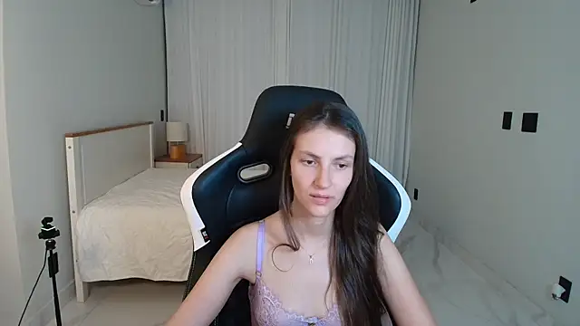upssnowy online show from 07-18-26, 02:49