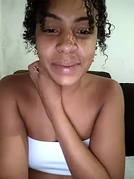 Julia Pretinha online show from 04-25-26, 12:46
