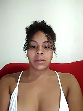 Julia Pretinha online show from 05-01-26, 01:21
