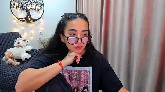 worldofkim online show from 02-17-26, 10:34