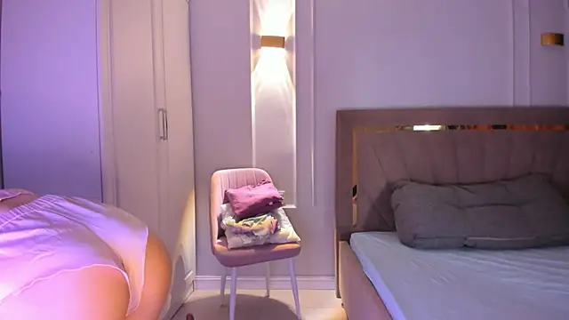 Snapshot of heemia chatting on 03-29-26, 02:22 heemia online show from 03-29-26, 02:22