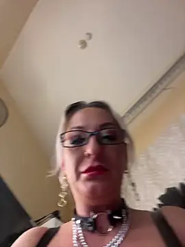 Luiza Hammer online show from 05-18-26, 12:55