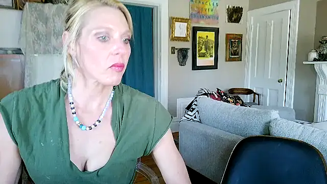 Glamazonx online show from 04-19-26, 05:01