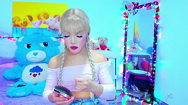 Candy Candy   online show from 02-03-26, 03:59