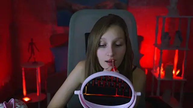 EllaHorton online show from 02-08-25, 06:43