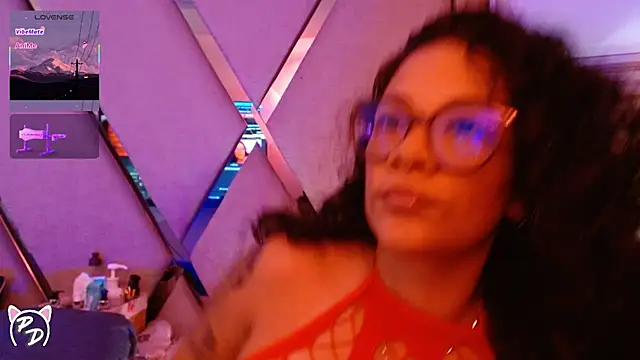 Snapshot of paula_daniela1 chatting on 07-07-26, 11:42 paula daniela1 online show from 07-07-26, 11:42