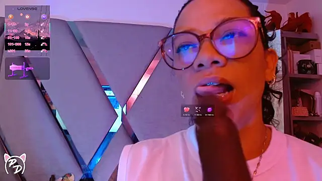 Snapshot of paula_daniela1 chatting on 07-12-26, 09:17 paula daniela1 online show from 07-12-26, 09:17