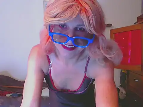 LorenJade online show from 02-25-26, 07:40