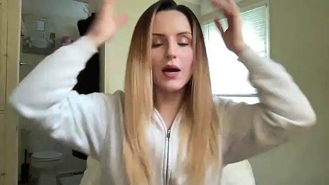 sexylilly69 online show from 06-21-26, 11:18