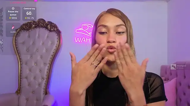 Jenner tay online show from 06-18-26, 02:23