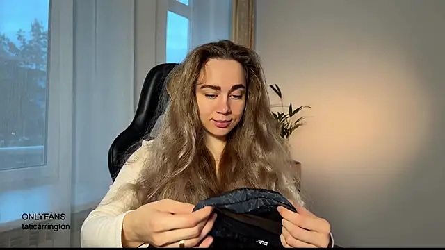 hotexclusive  online show from 11-16-25, 04:40