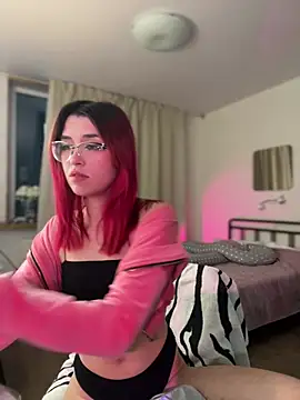 Snapshot of Evangeline_Lawrence_ chatting on 02-12-25, 02:43 Evangeline Lawrence online show from 02-12-25, 02:43