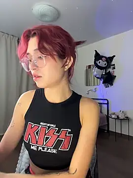 Snapshot of Evangeline_Lawrence_ chatting on 11-11-25, 04:29 Evangeline Lawrence online show from 11-11-25, 04:29