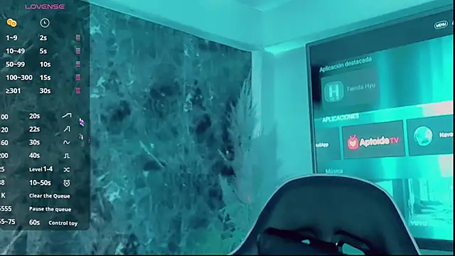 Emmaa Saenz  online show from 11-17-25, 08:47