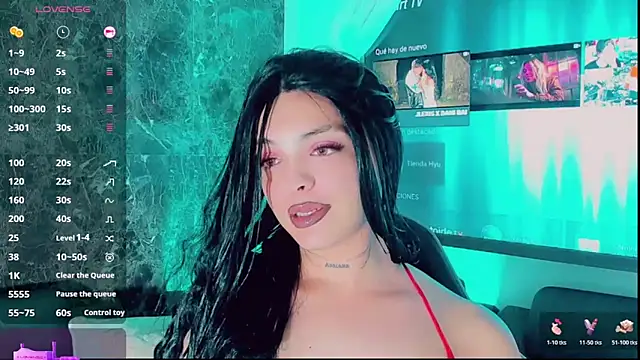 Emmaa Saenz  online show from 12-13-25, 08:47