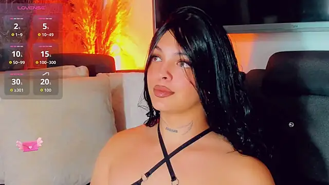 Emmaa Saenz  online show from 05-23-26, 10:25