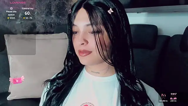 Emmaa Saenz  online show from 07-03-26, 10:16
