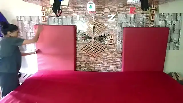 Snapshot of Indian_Blaze00 chatting on 11-17-25, 12:22 Indian Blaze00 online show from 11-17-25, 12:22