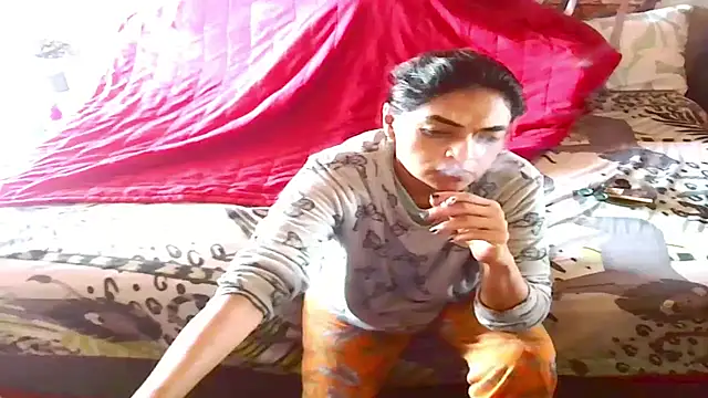 Snapshot of Indian_Blaze00 chatting on 12-21-25, 09:38 Indian Blaze00 online show from 12-21-25, 09:38