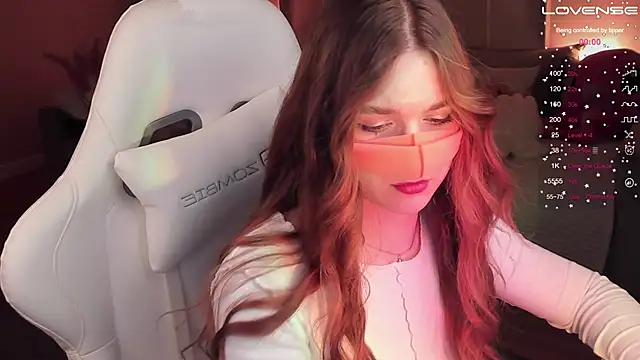 Frau Lina online show from 12-13-24, 05:10