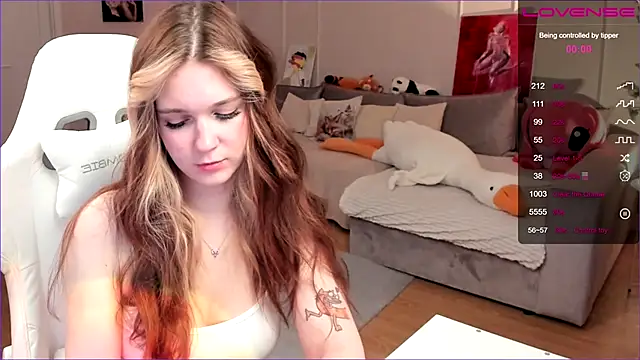 Frau Lina online show from 03-06-26, 04:14