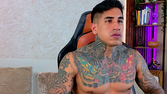 Snapshot of AdanReilly chatting on 02-27-26, 10:21 AdanReilly online show from 02-27-26, 10:21