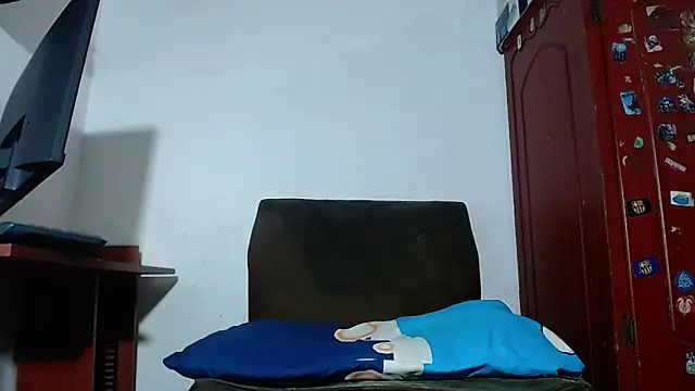 Snapshot of bulguehot chatting on 06-14-26, 12:18 bulguehot online show from 06-14-26, 12:18