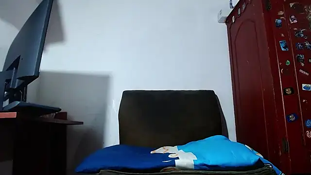 Snapshot of bulguehot chatting on 06-18-26, 04:13 bulguehot online show from 06-18-26, 04:13