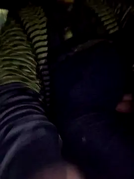 Snapshot of Sarpe84 chatting on 02-06-25, 04:03 Sarpe84 online show from 02-06-25, 04:03