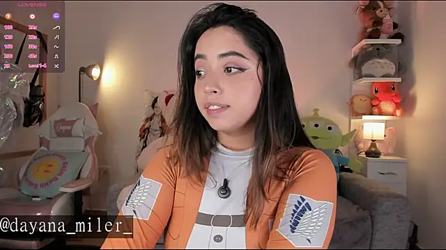 Snapshot of _dayana_miler chatting on 06-24-26, 04:39 dayana miler online show from 06-24-26, 04:39