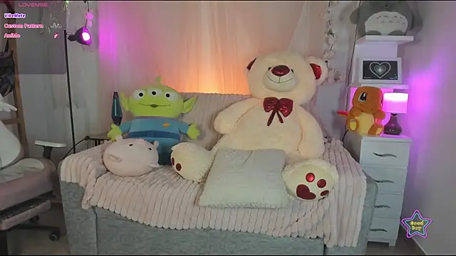 Snapshot of _dayana_miler chatting on 07-08-26, 03:27 dayana miler online show from 07-08-26, 03:27