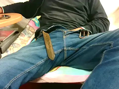 Giulio35 Pika online show from 10-15-25, 07:47