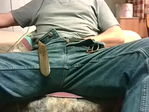 Giulio35 Pika online show from 04-13-26, 04:01