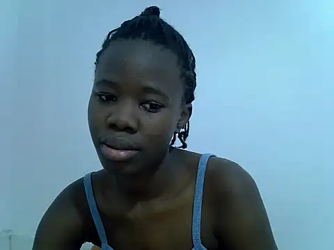 Snapshot of hey_its_andreana chatting on 06-27-26, 12:15 hey its andreana online show from 06-27-26, 12:15