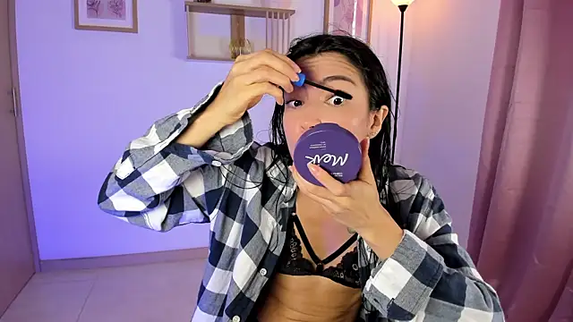 Lilabril online show from 05-20-26, 02:45