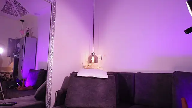 Isabella francoo online show from 05-24-26, 11:48