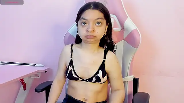 Snapshot of CharlotteMuller chatting on 11-28-25, 07:16 CharlotteMuller online show from 11-28-25, 07:16