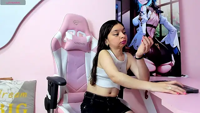 Snapshot of CharlotteMuller chatting on 02-05-26, 08:24 CharlotteMuller online show from 02-05-26, 08:24