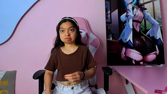 Snapshot of CharlotteMuller chatting on 02-06-26, 08:12 CharlotteMuller online show from 02-06-26, 08:12