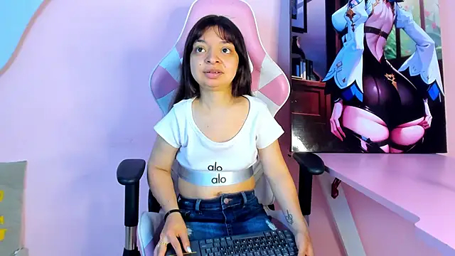 Snapshot of CharlotteMuller chatting on 02-10-26, 05:28 CharlotteMuller online show from 02-10-26, 05:28